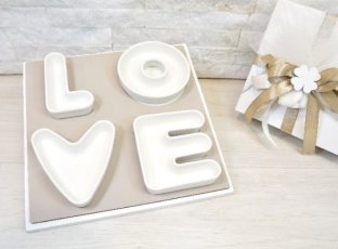 ANTIPASTIERA LOVE BIANCO E TORTORA 24X24CM completo. 